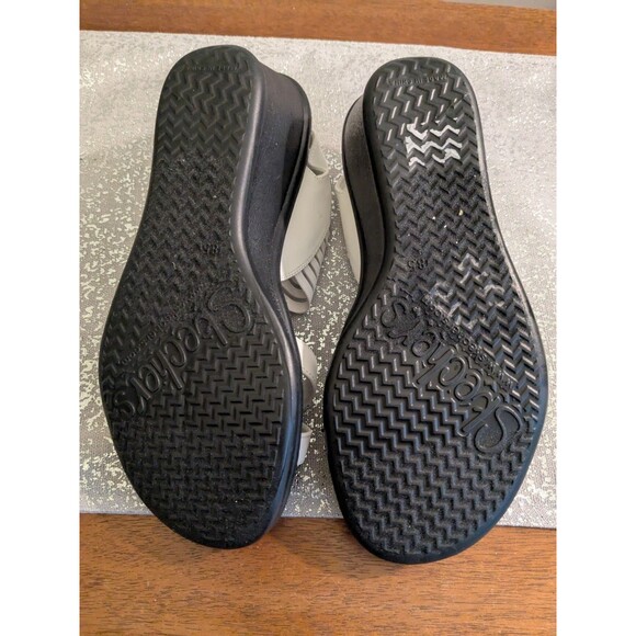 Skechers Women's 8.5 M White Rumbler Memory Foam Wedge Sandals Comfort Casual - Picture 7 of 10